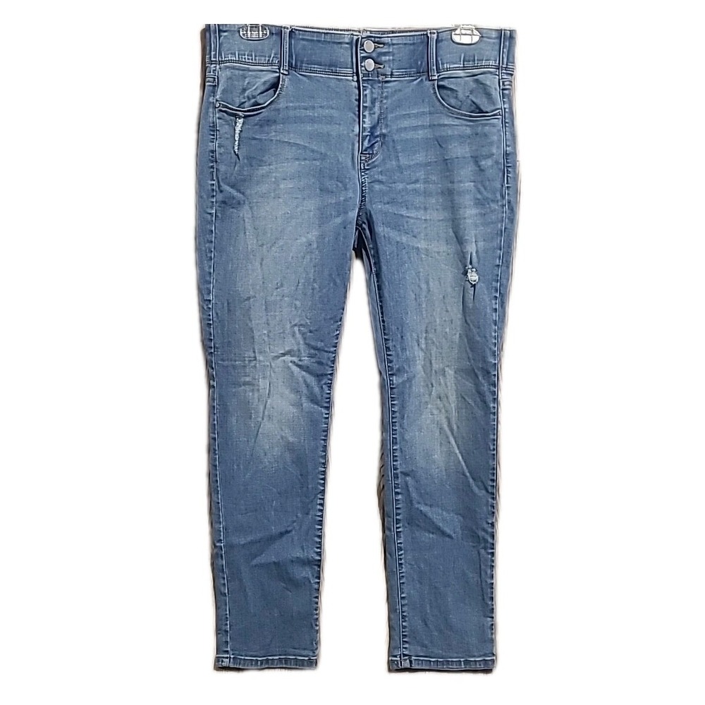 APT 9 Tummy Control Straight Jeans Sz 16S x 27.5 Mid Rise Light Wash Distressed